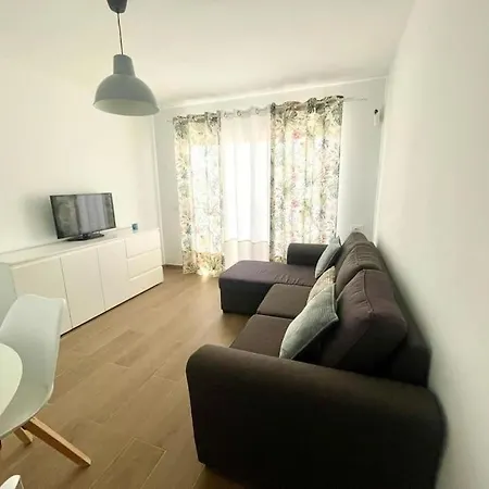 Casa Del Mar - Seafront Living, Sea Views & Golf